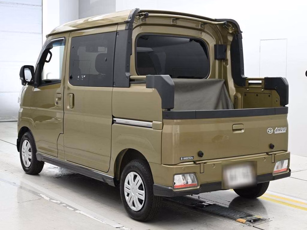 DAIHATSU ATRAI