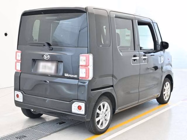 DAIHATSU WAKE