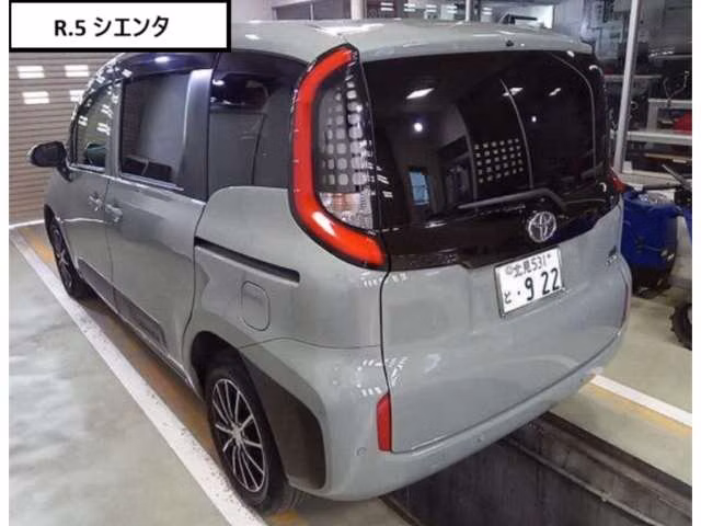 TOYOTA SIENTA
