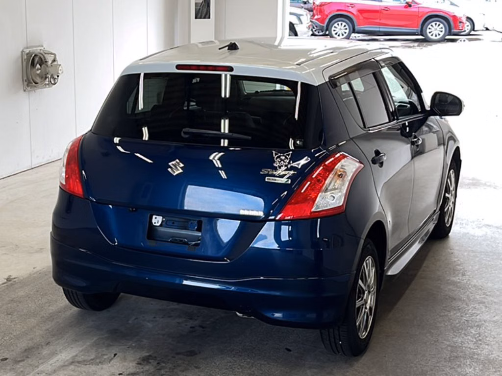 SUZUKI SWIFT