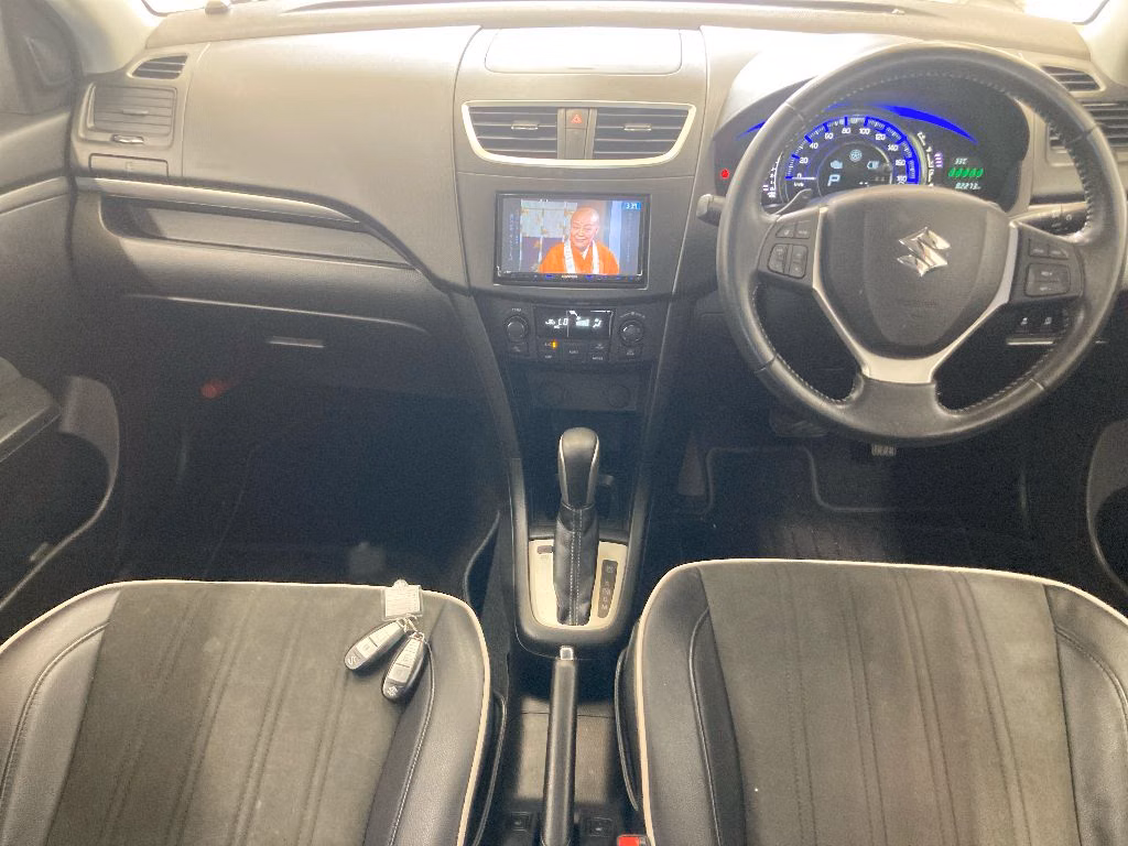 SUZUKI SWIFT