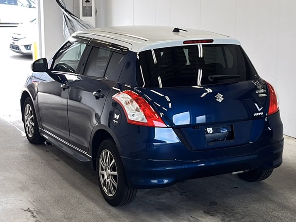 SUZUKI SWIFT