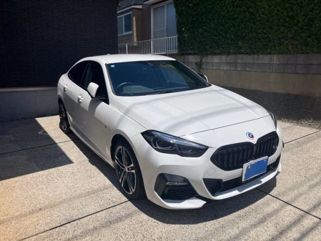 BMW 1-SERIES