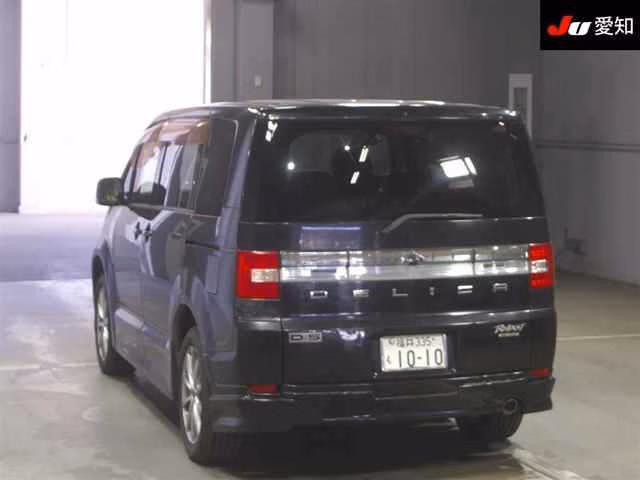 MITSUBISHI DELICA D:5
