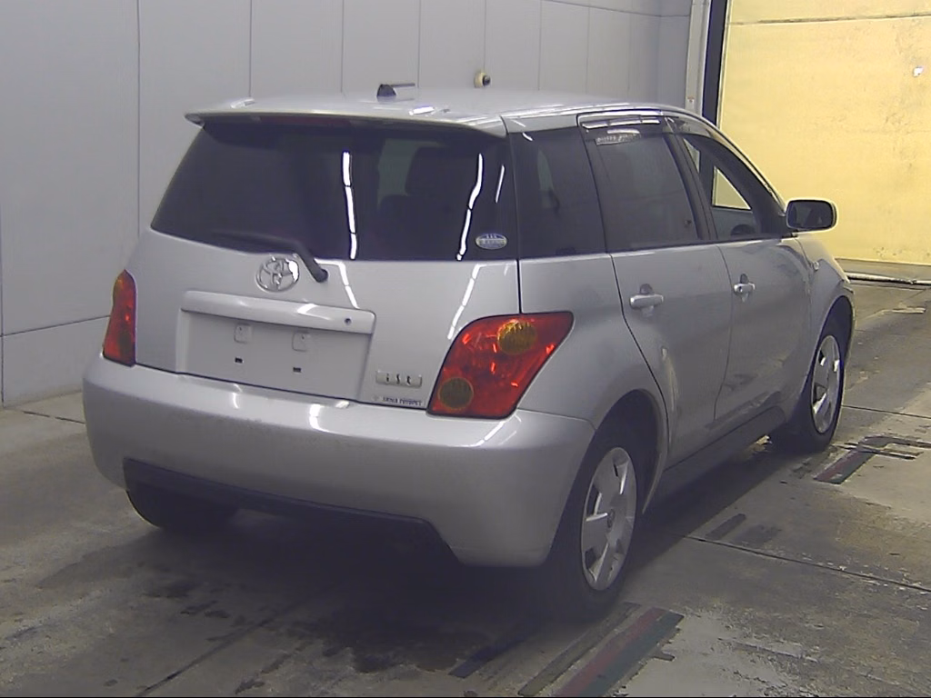 TOYOTA IST