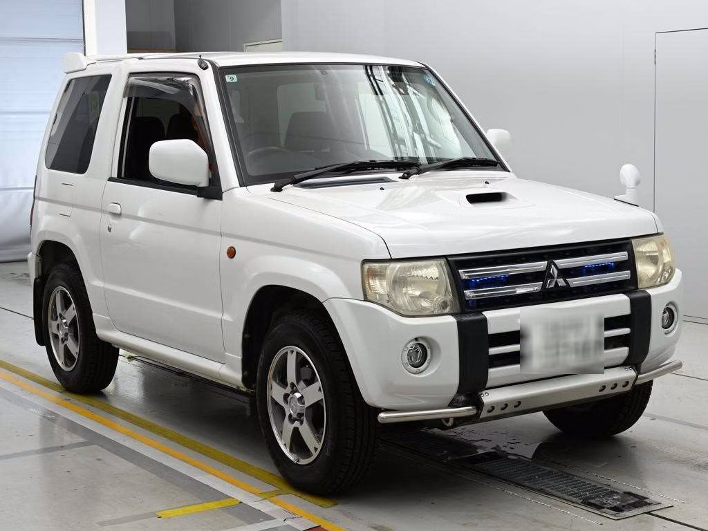 MITSUBISHI PAJERO MINI