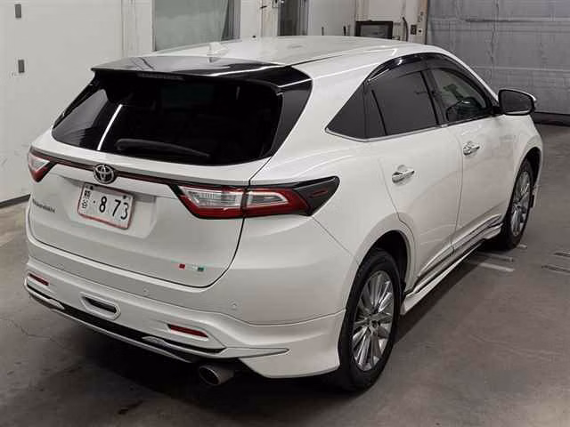 TOYOTA HARRIER