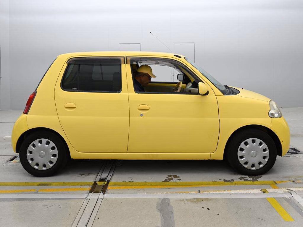 DAIHATSU ESSE