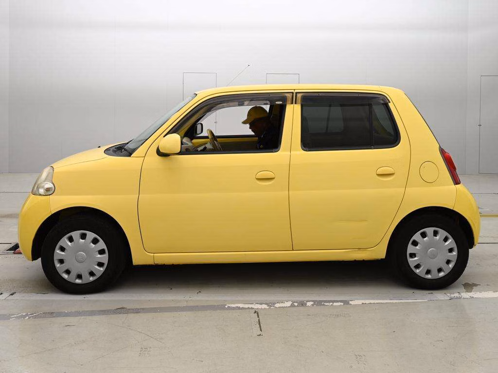 DAIHATSU ESSE