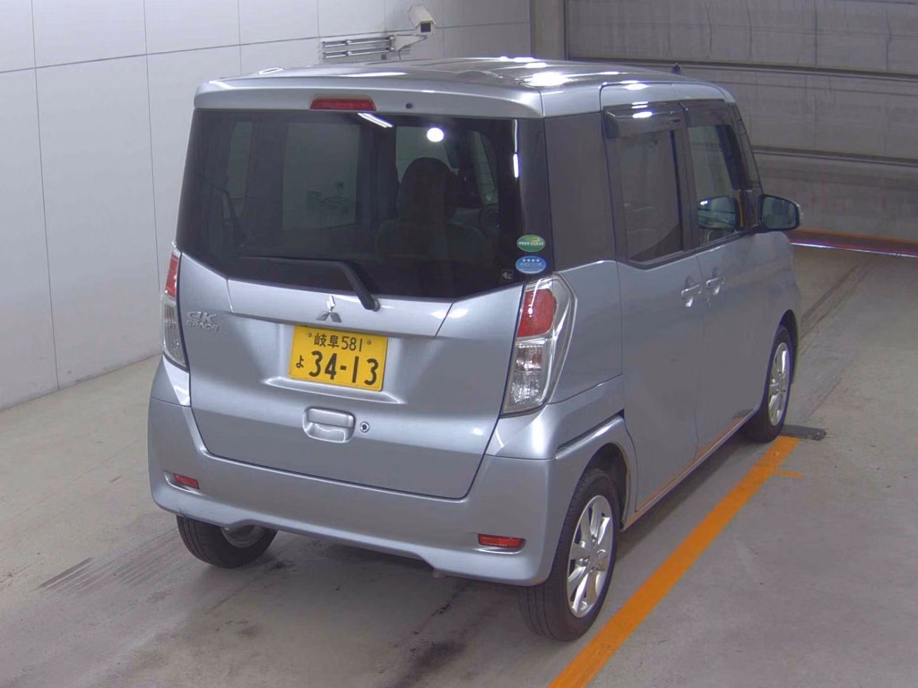 MITSUBISHI EK SPACE