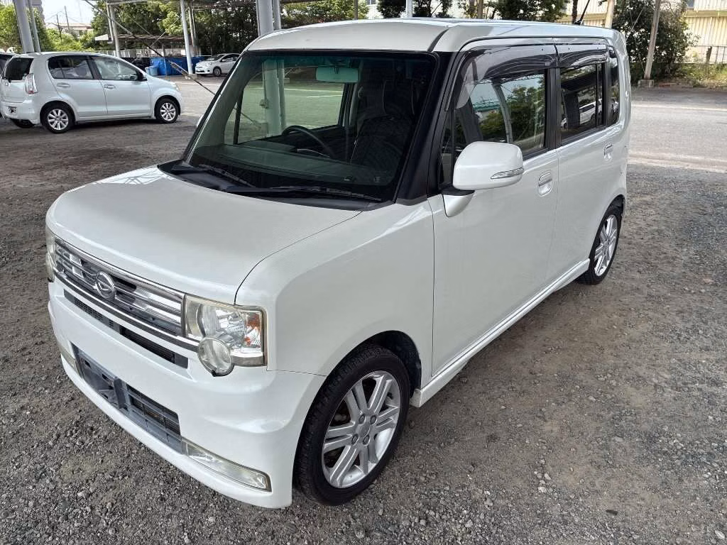 DAIHATSU MOVE CONTE