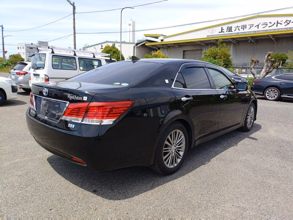 TOYOTA CROWN