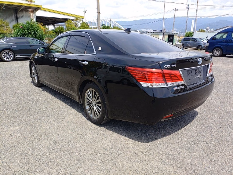 TOYOTA CROWN