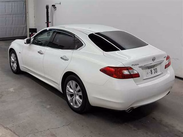 NISSAN FUGA