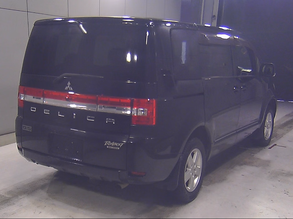MITSUBISHI DELICA D:5
