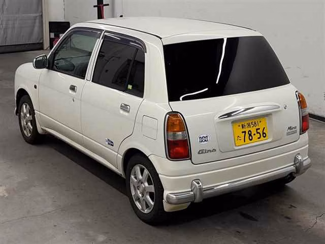 DAIHATSU MIRA GINO