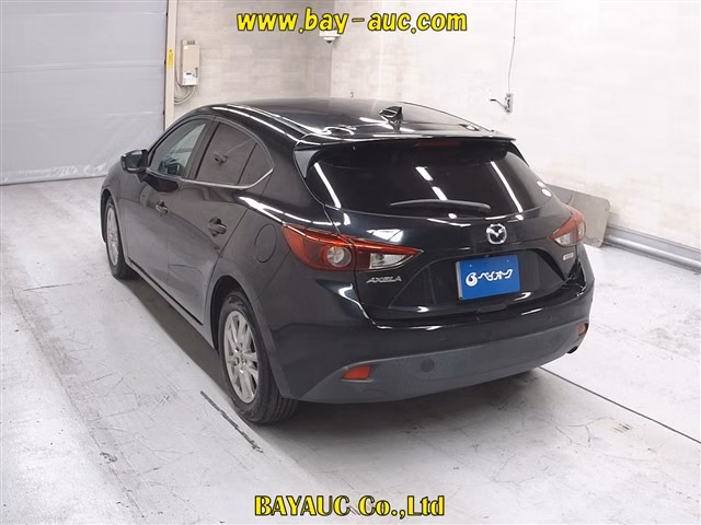 MAZDA AXELA