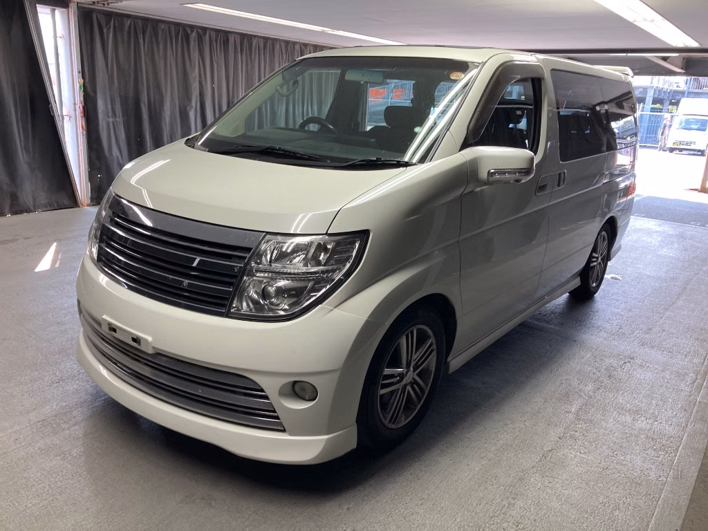 NISSAN ELGRAND
