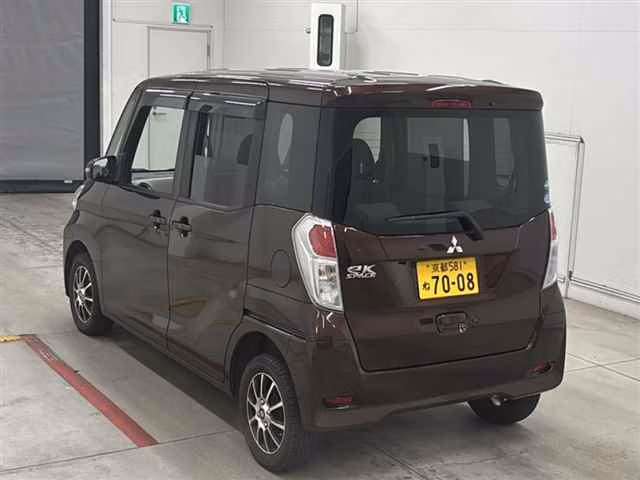 MITSUBISHI EK SPACE