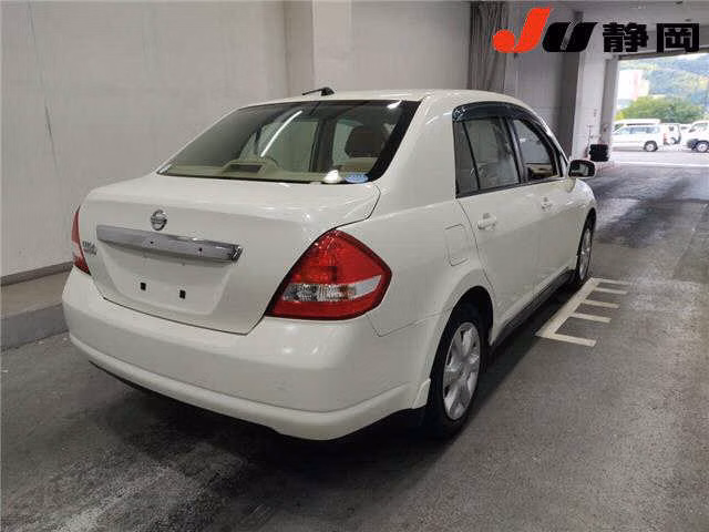 NISSAN TIIDA LATIO