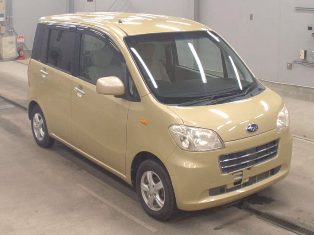SUBARU LUCRA