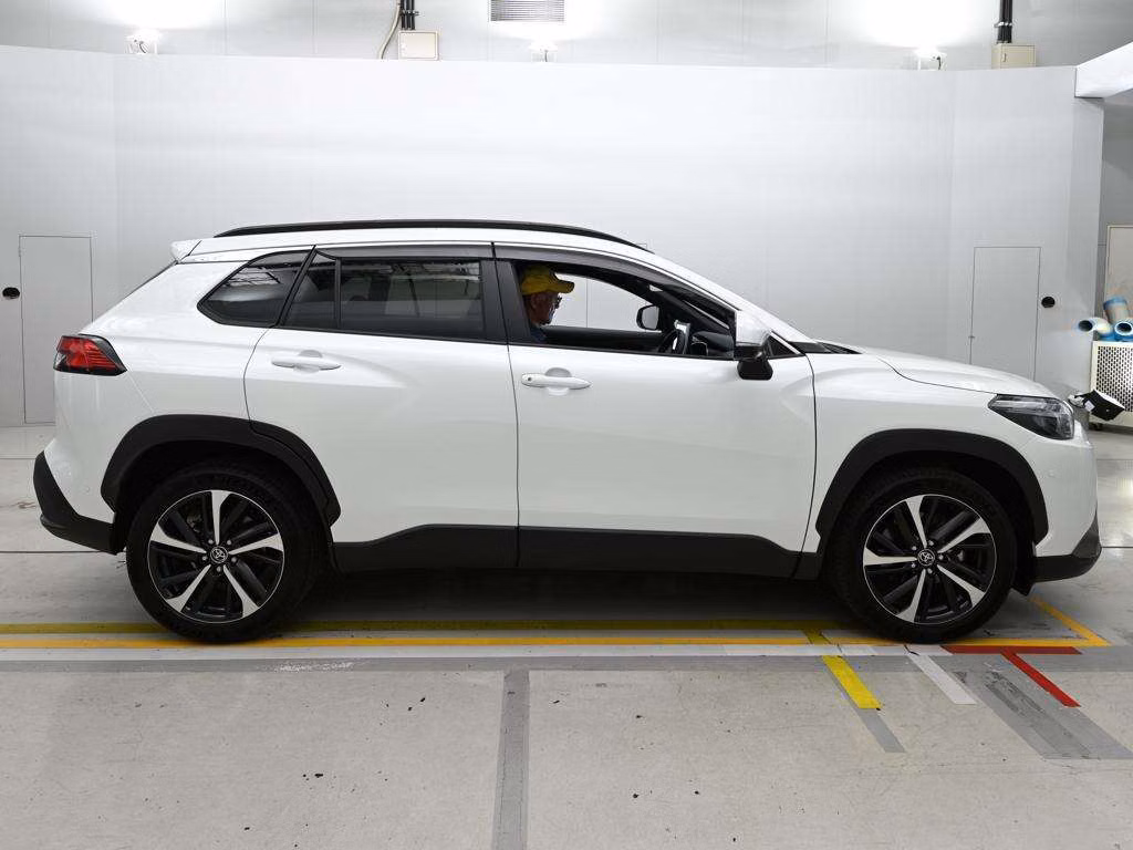 TOYOTA COROLLA CROSS