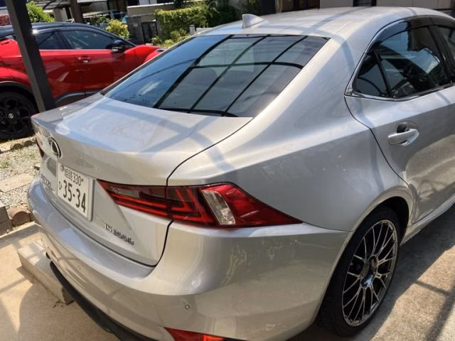LEXUS IS300H