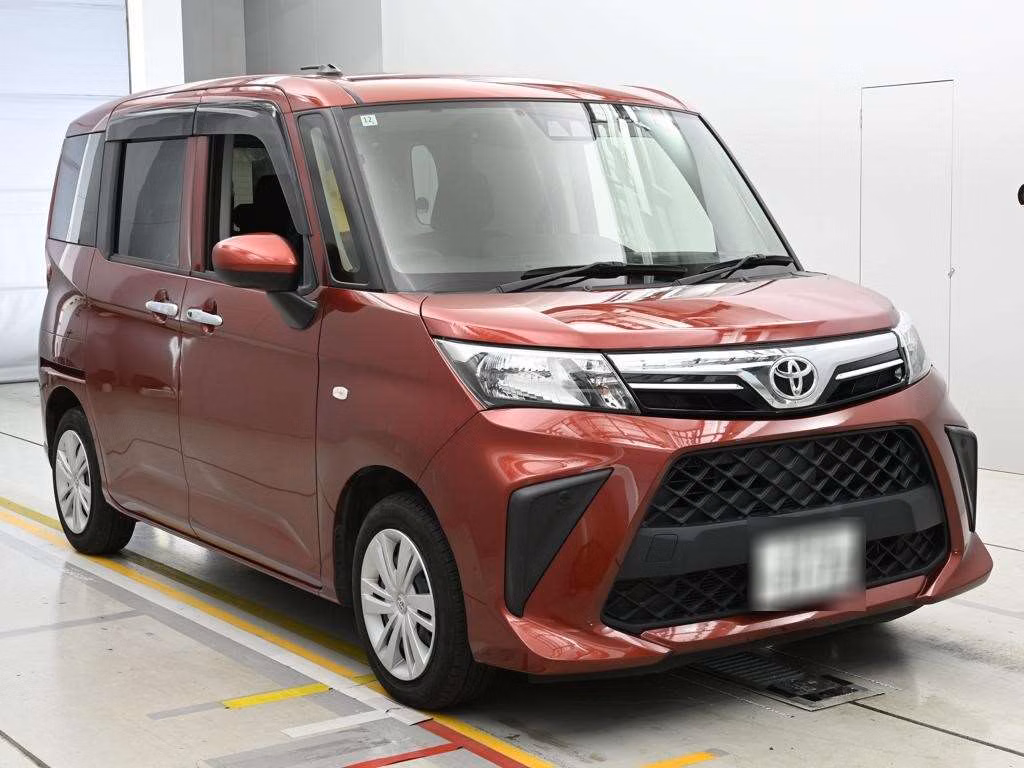 TOYOTA ROOMY