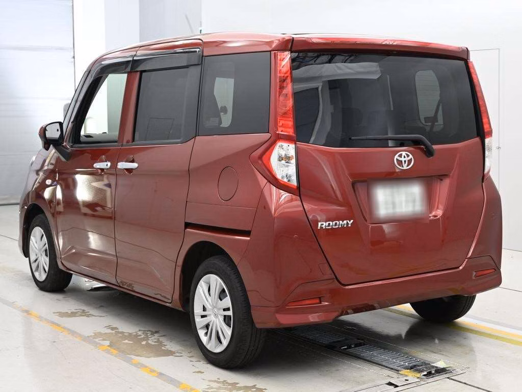 TOYOTA ROOMY