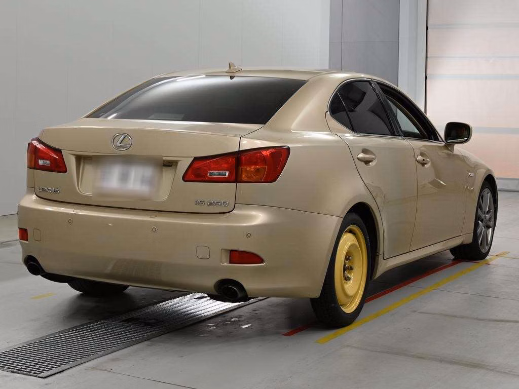 LEXUS IS250