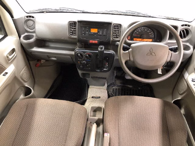 MITSUBISHI MINICAB