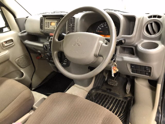 MITSUBISHI MINICAB