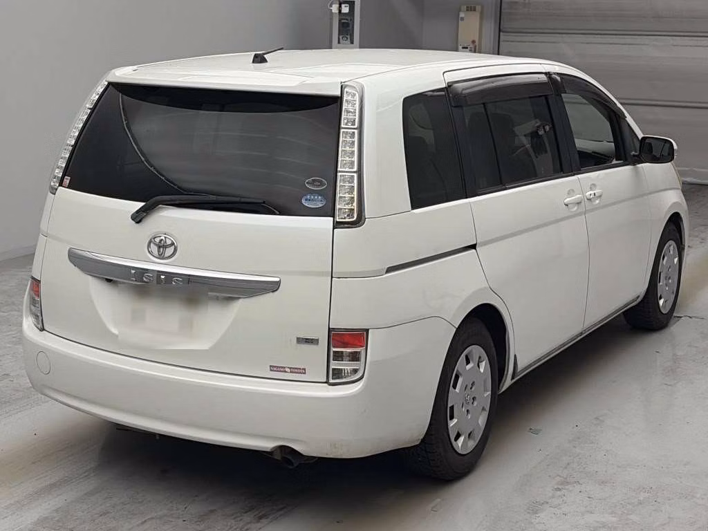 TOYOTA ISIS