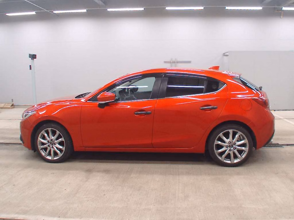 MAZDA AXELA