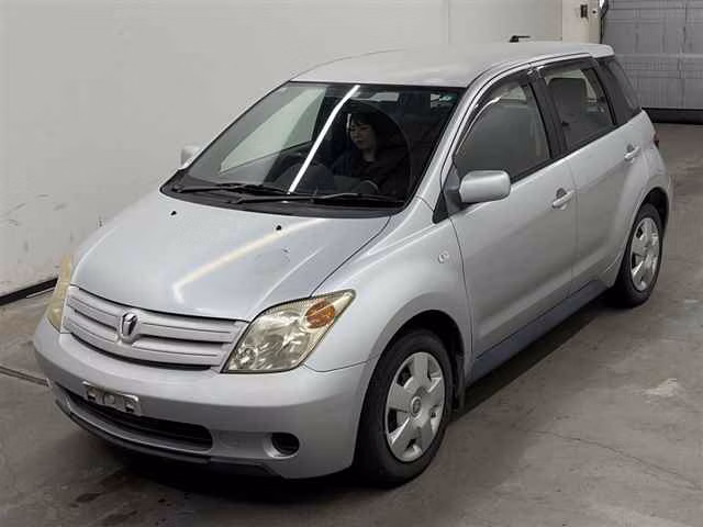 TOYOTA IST