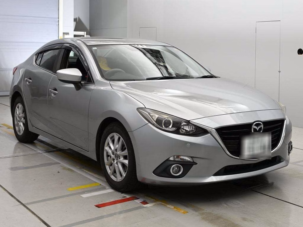 MAZDA AXELA