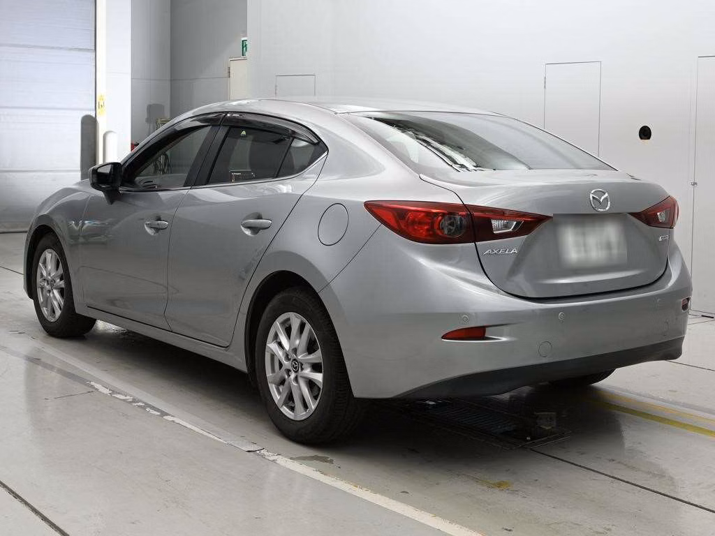MAZDA AXELA