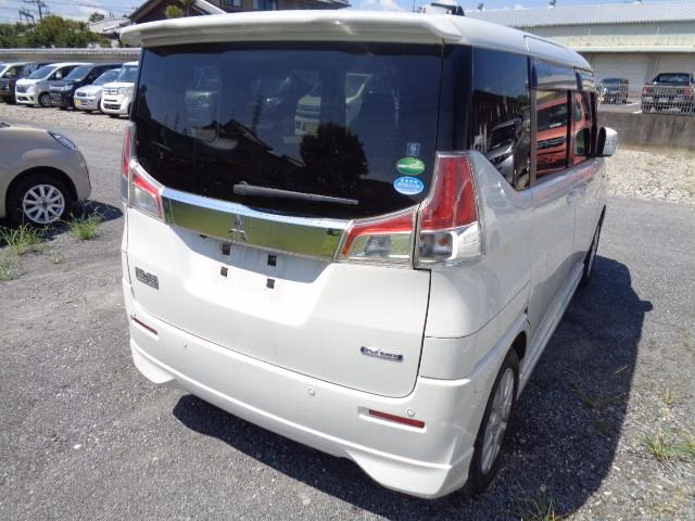 MITSUBISHI DELICA D:2