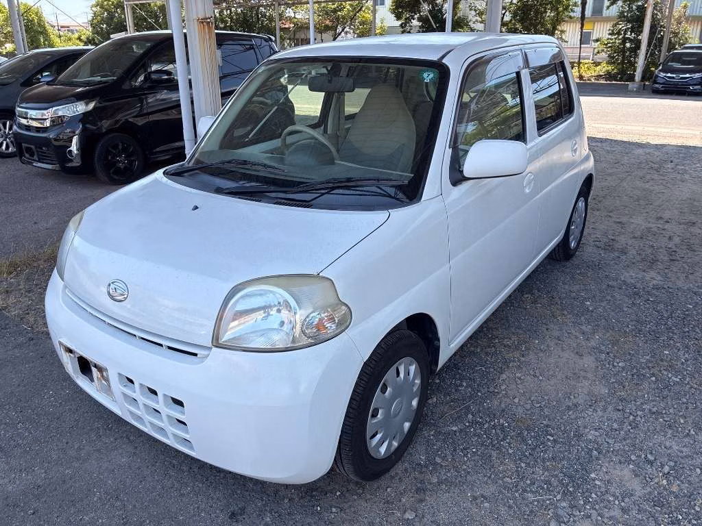 DAIHATSU ESSE
