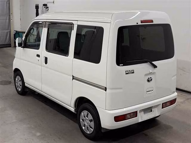 TOYOTA PIXIS VAN