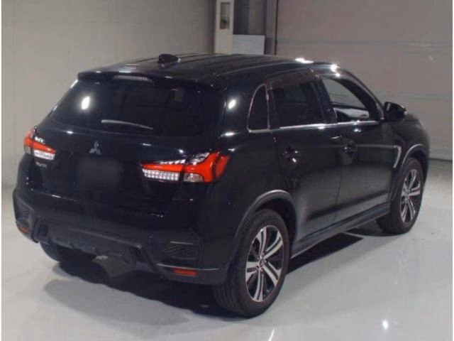 MITSUBISHI RVR
