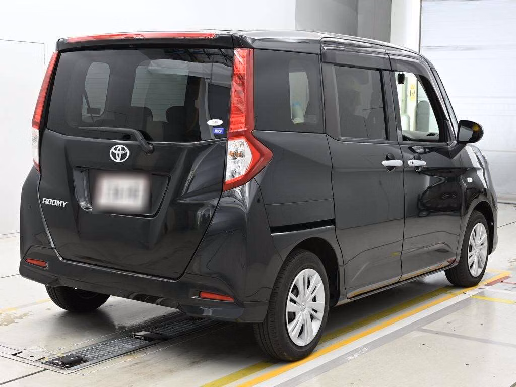 TOYOTA ROOMY