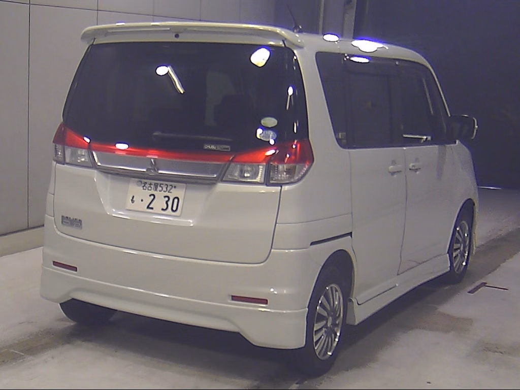MITSUBISHI DELICA D:2