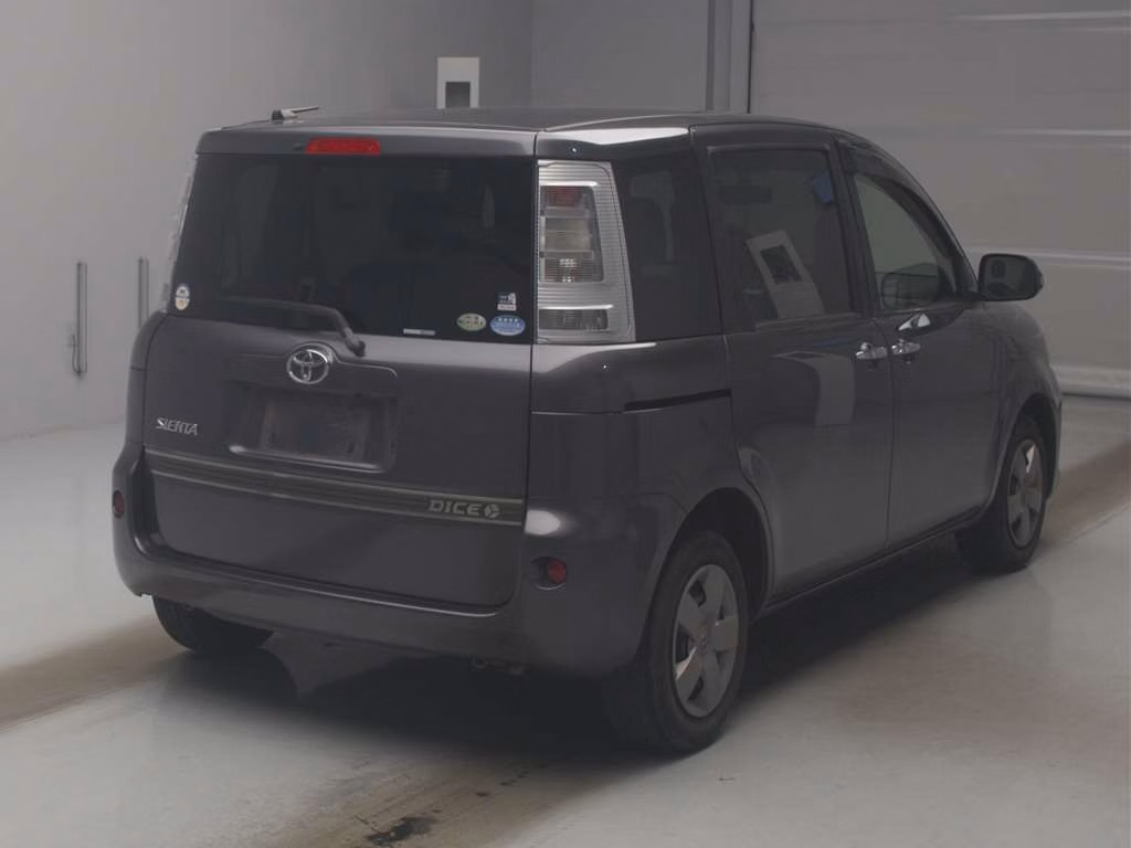 TOYOTA SIENTA