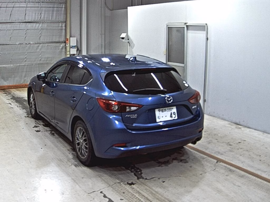MAZDA AXELA