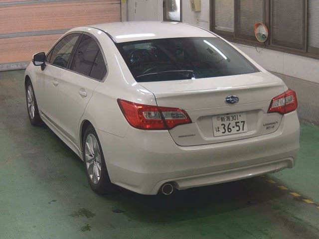 SUBARU LEGACY B4