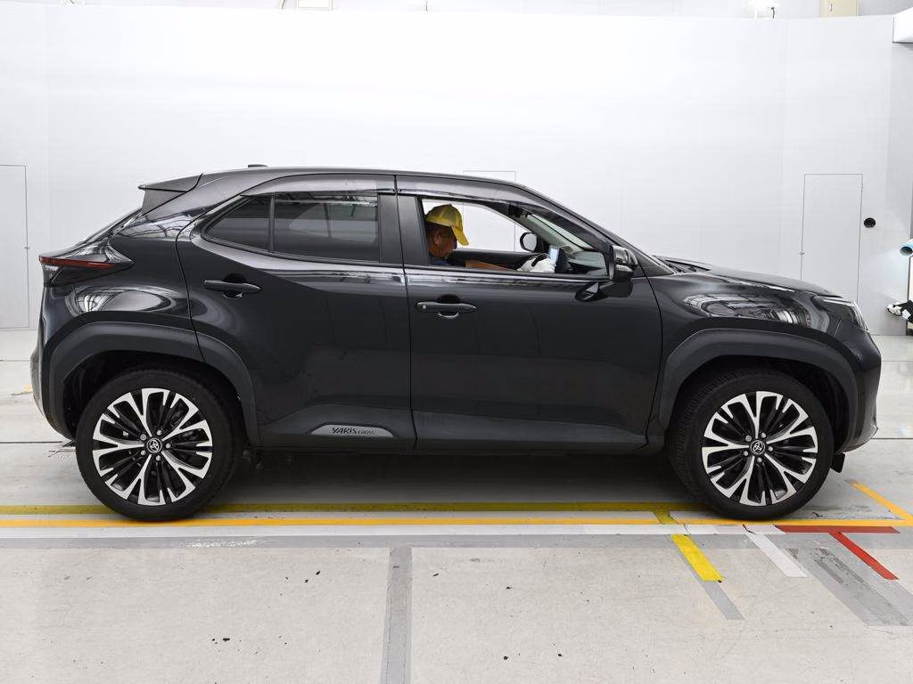 TOYOTA YARIS CROSS