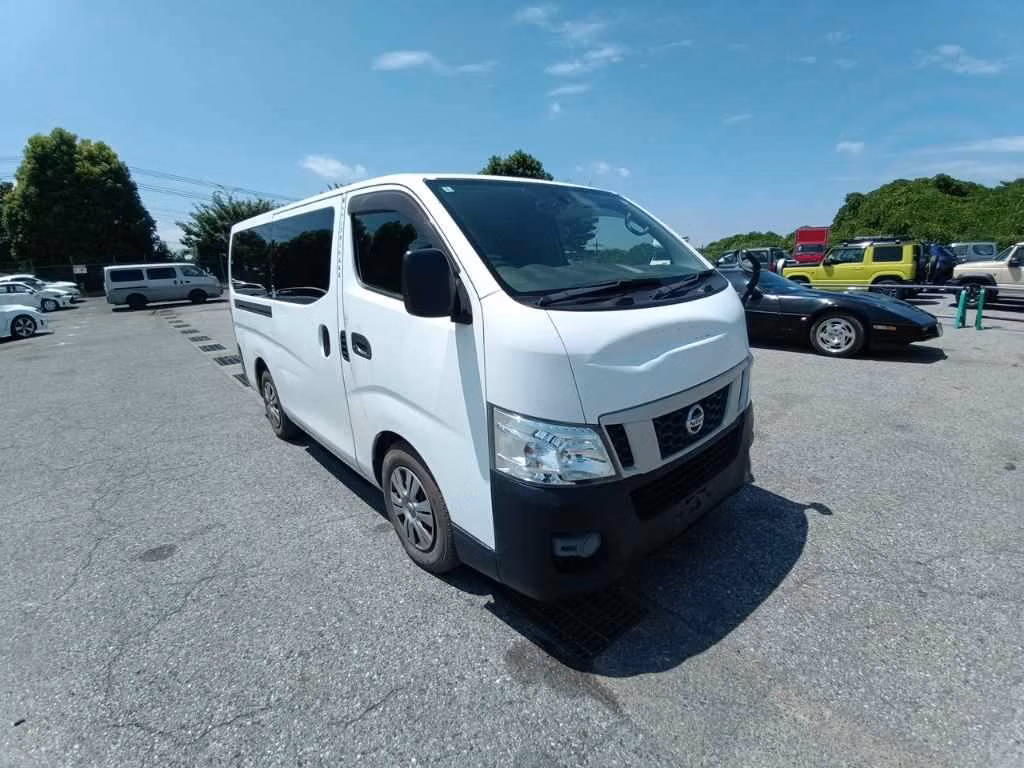 NISSAN NV350 CARAVAN