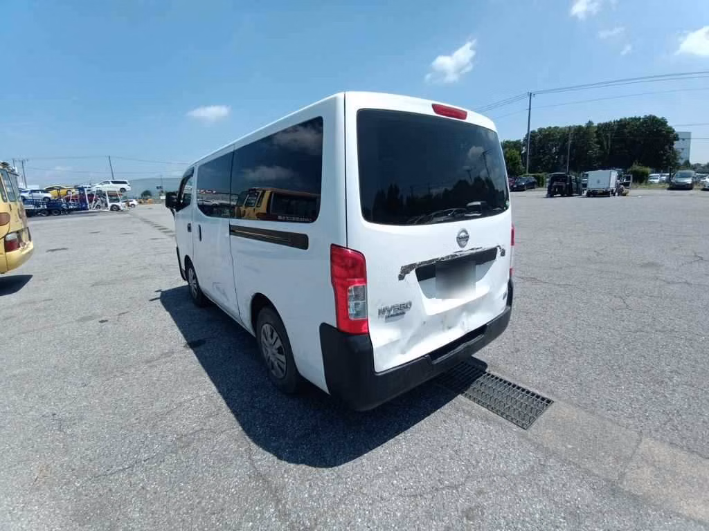 NISSAN NV350 CARAVAN
