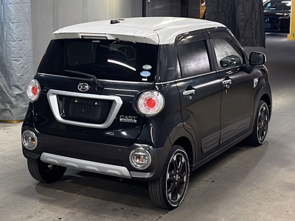 DAIHATSU CAST